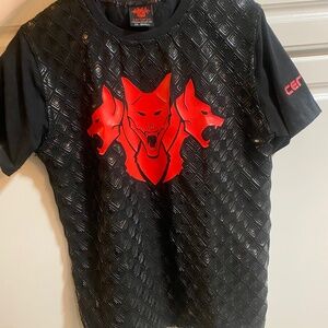 Strongman grip shirt